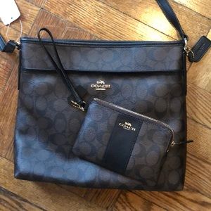 BNWT Coach handbag and matching wallet set
